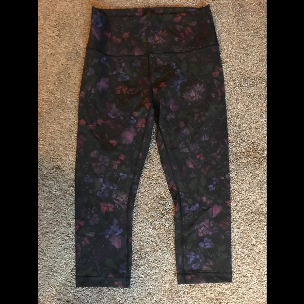 Lululemon Athletica cropped leggings Size 8
